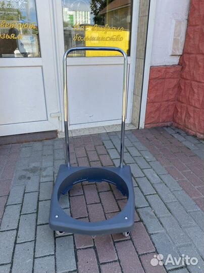 Тележка для пылесоса