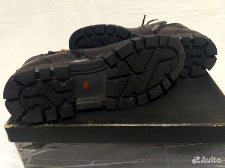 Зимние ботинки