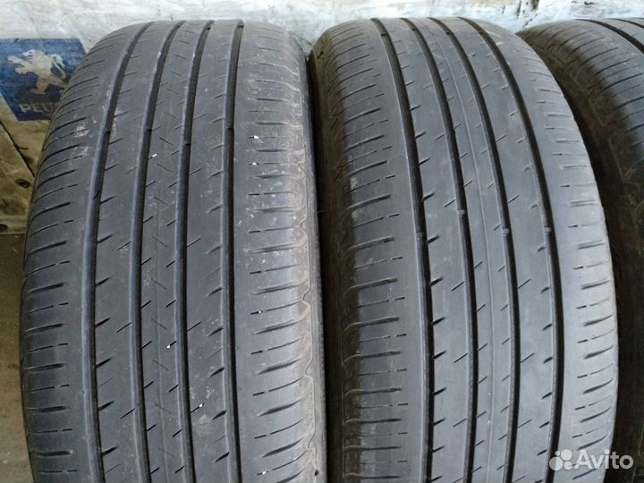 Goodyear EfficientGrip Performance SUV 225/55 R19 99V