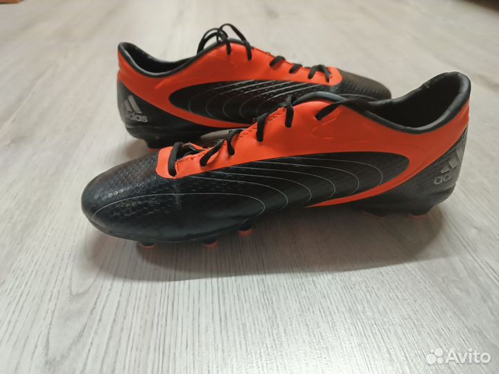 Бутсы adidas predator