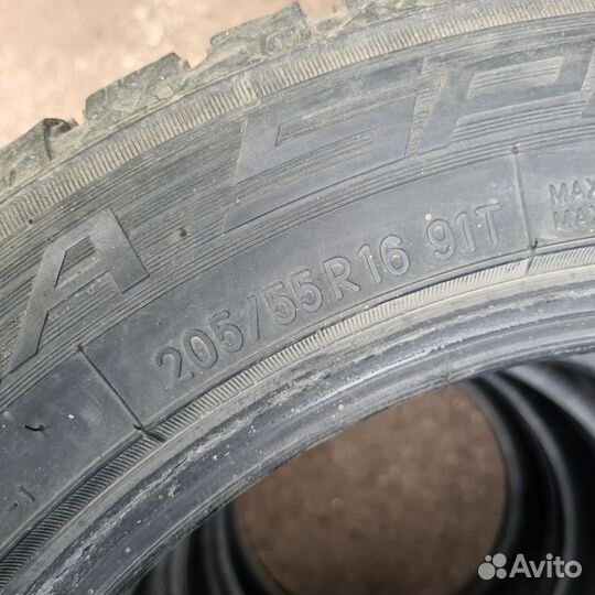 Nitto Therma Spike 205/55 R16 91T