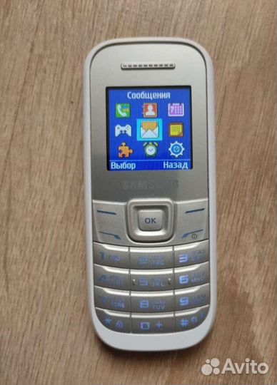 Телефон Samsung gt-e1200m