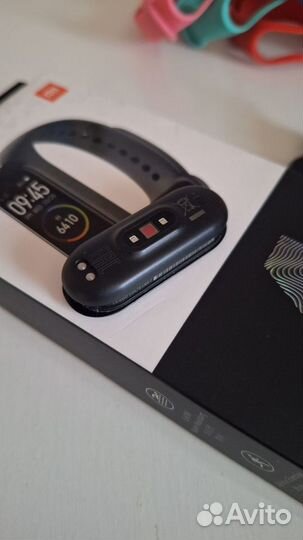 Фитнес браслет Xiaomi Mi Band 4