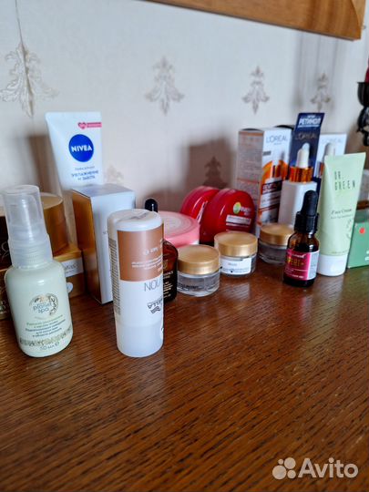 Флаконы и тубы пустые из-под косметики