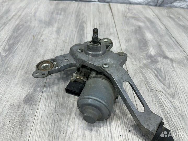 Моторчик стеклоочистителя передний правый Ford