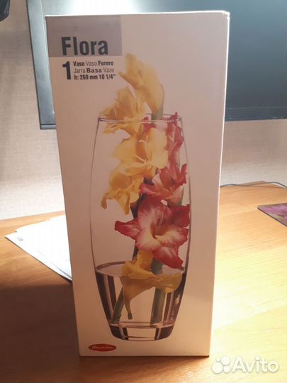Продам вазу Флора