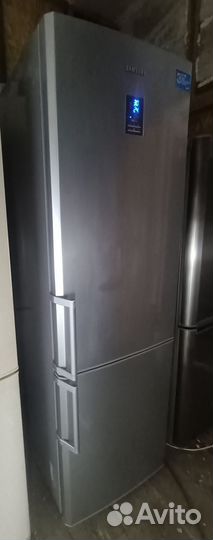 Холодильник Samsung