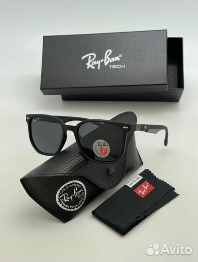 Солнцезащитные очки Ray Ban