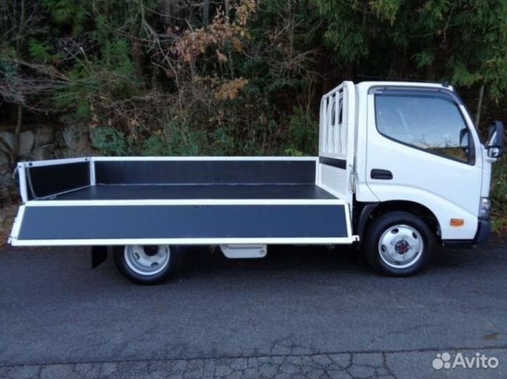 Бортовой грузовик Toyota Dyna, 2021