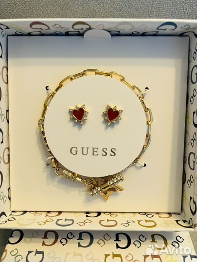 Комплект бижутерии Guess браслет и гвоздики