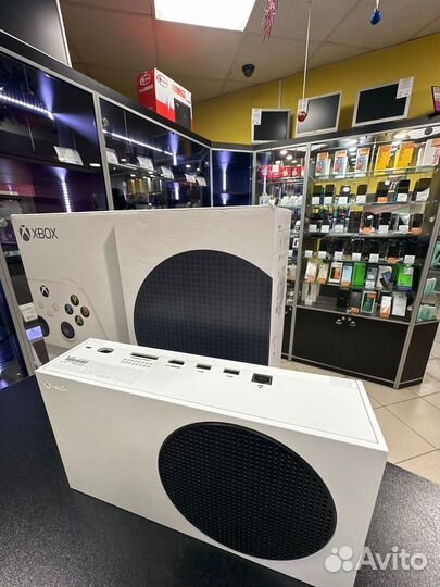 Игровая приставка Microsoft Xbox Series S 512 гб