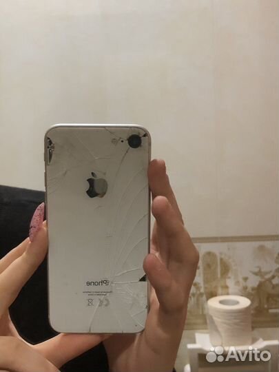 iPhone 8, 64 ГБ