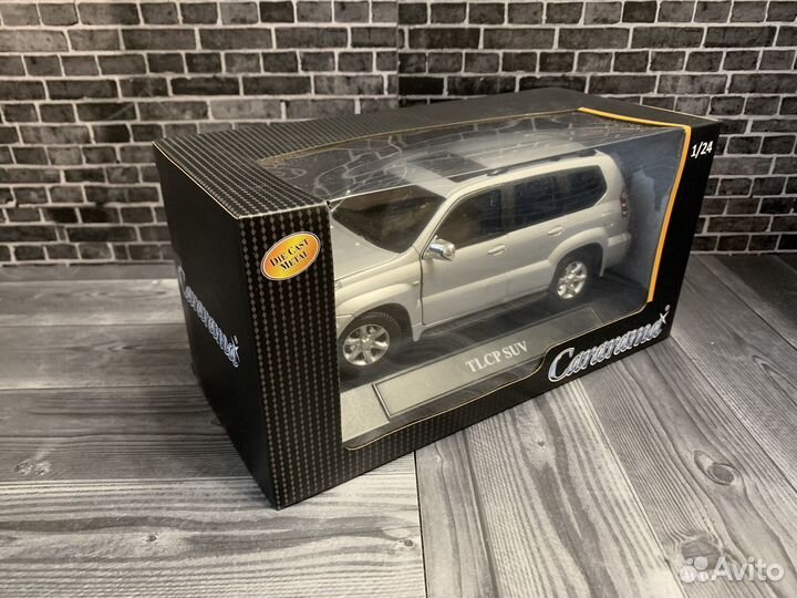 Модель 1/24 Toyota Land Cruiser Prado 120 Серый