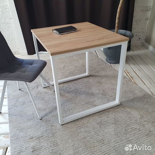 Компьютерный стол Лофт Дуб 80*70 см. Белые ножки