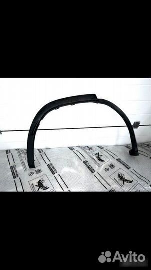 Накладка крыла задняя левая Lexus Rx 4