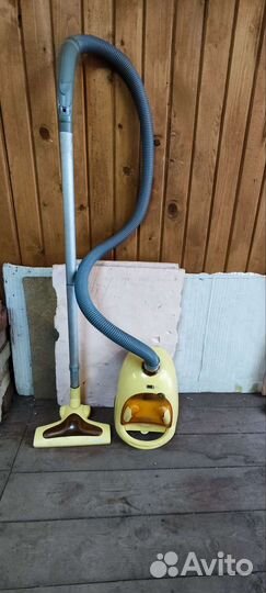 Пылесос Elenberg vc-2020 для сухой уборки