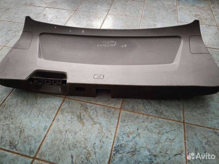 Обшивка крышки багажника volkswagen teramont 1