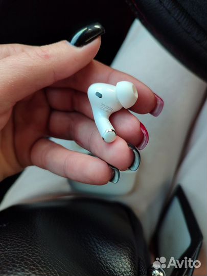 Беспроводные наушники apple airpods