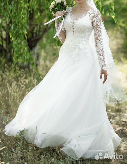 Свадебное платье 42 44 бу