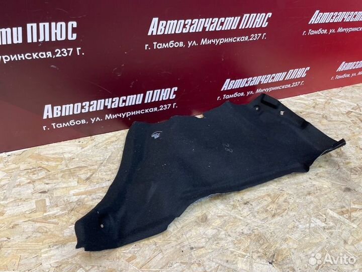 Обшивка багажника правая Renault Sandero Stepway