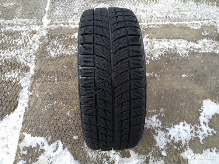 Bridgestone Blizzak WS-60 215/45 R17 87R