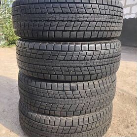 Dunlop Winter Maxx SJ8 225/65 R17