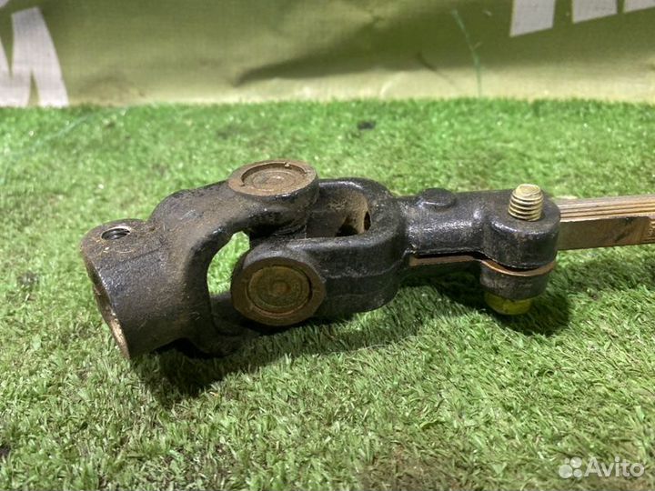 Рулевой карданчик Toyota Rav4 ZCA26 1ZZ-FE 2001