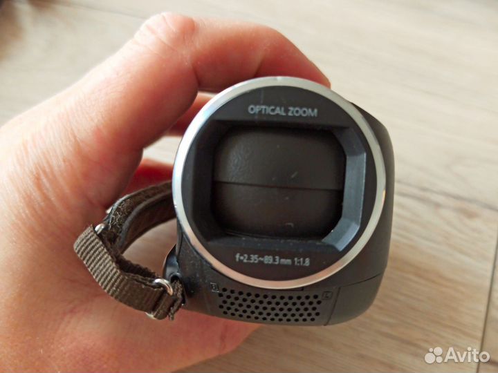 Видеокамера Panasonic HC-V160