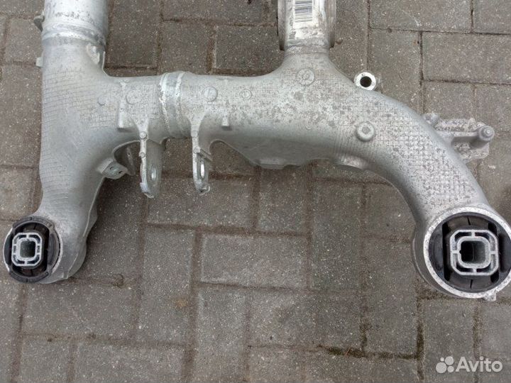 Балка задняя Bmw 5-Series F-series