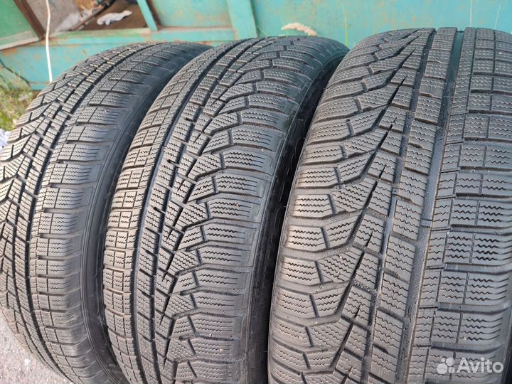 Hankook Winter I'Cept Evo2 W320A SUV 225/60 R18