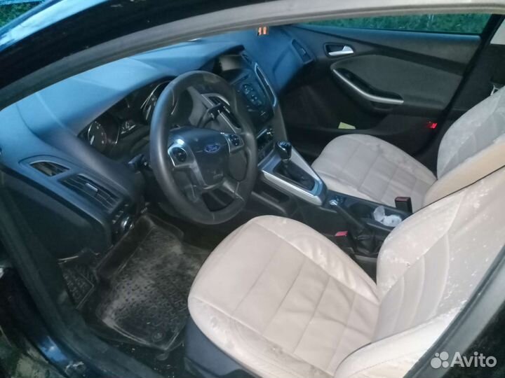 Ford Focus 1.6 МТ, 2012, битый, 170 000 км
