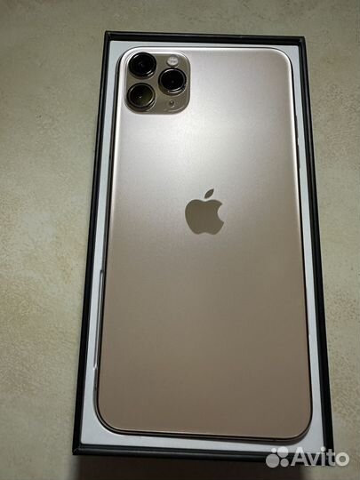 iPhone 11 pro max 64 gold