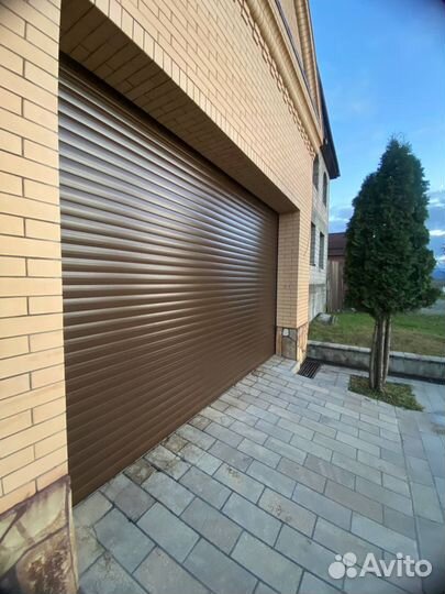 Секционные ворота