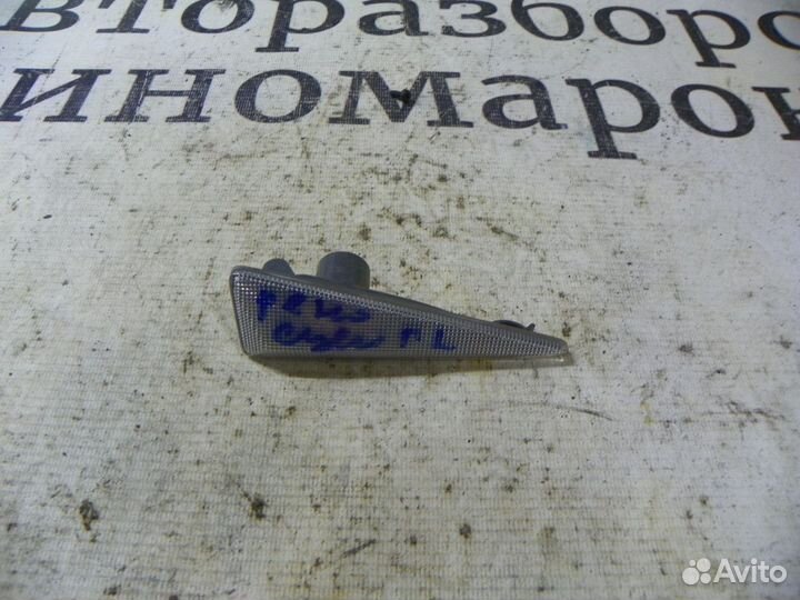 Повторитель в крыло Renault Scenic