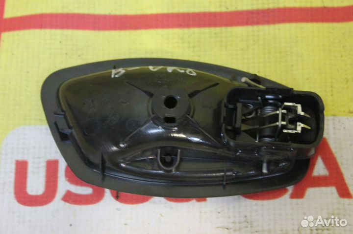 Renault Megane III - Ручка двери левая