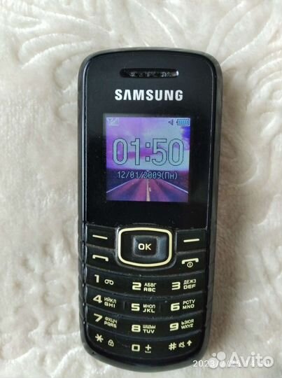 Телефон Samsung GT-E-1080i