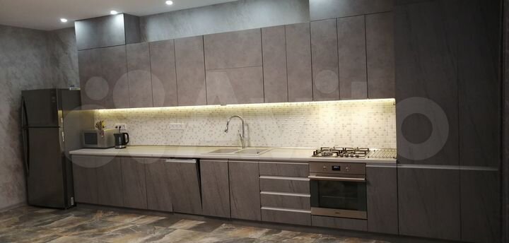 2-к. квартира, 76,3 м², 4/4 эт.