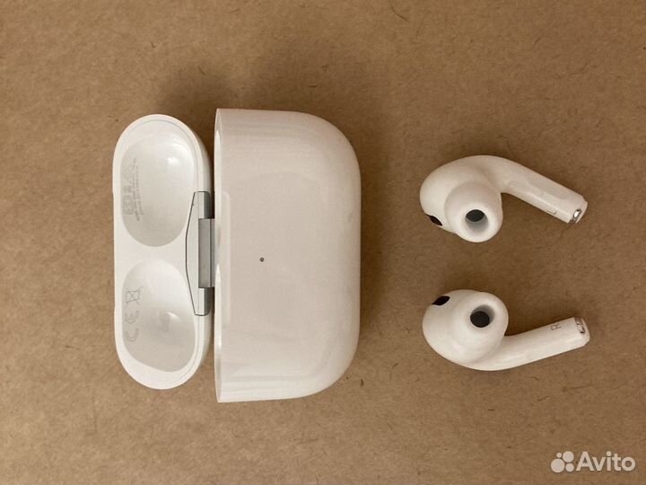 Airpods Pro с футляром (оригинальные)