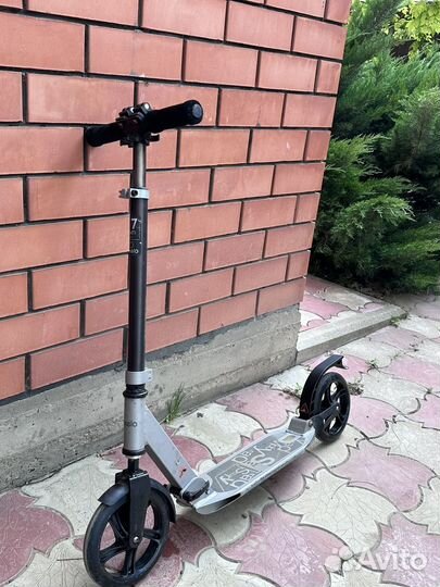 Самокат профессиональный фирмы Oxelo Town 7 susp