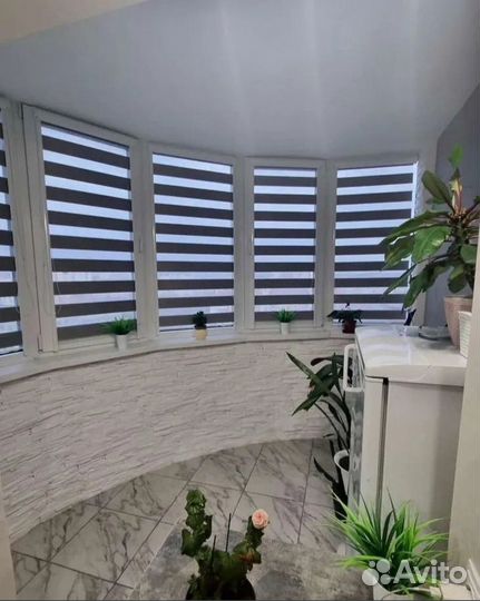 Жалюзи, рулонные шторы день-ночь