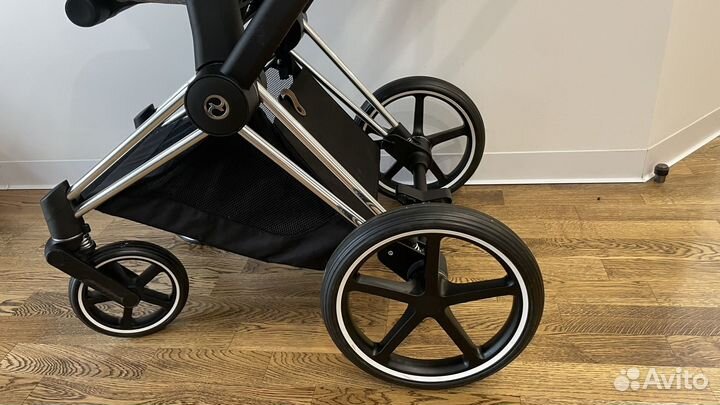 Прогулочная коляска cybex Priam 4 Koi