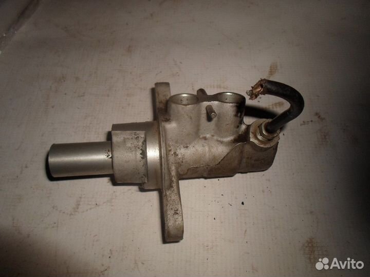 Главный тормозной цилиндр (Nissan Qashqai)