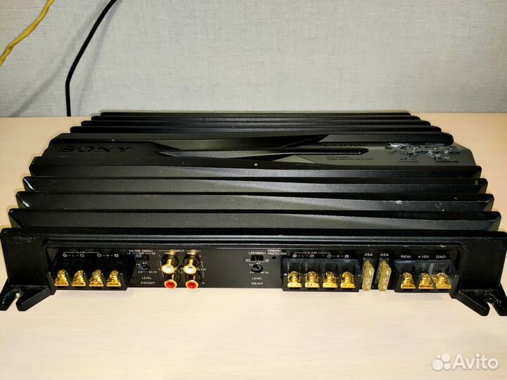 Автомобильный усилитель Sony