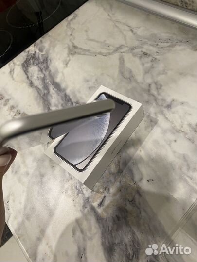 Телефон iPhone xr