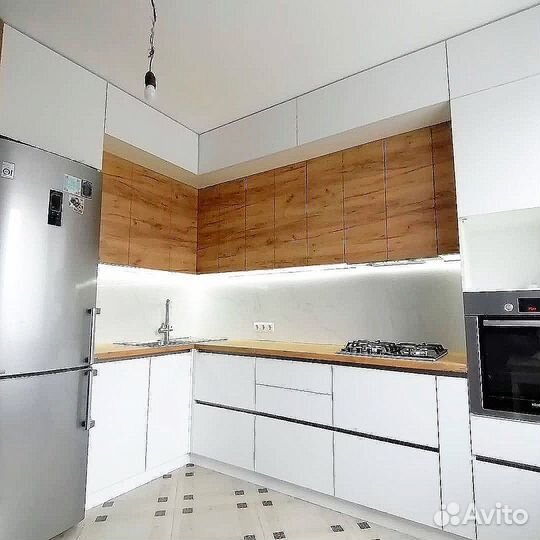 Кухонный гарнитур угловой