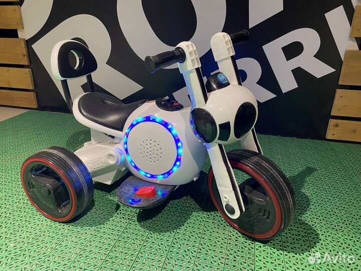 Машинка-каталка электромобили