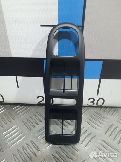 Б/У Накладка блока эсп VW Golf VI