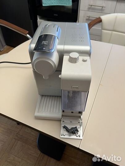 Кофемашина nespresso latissima