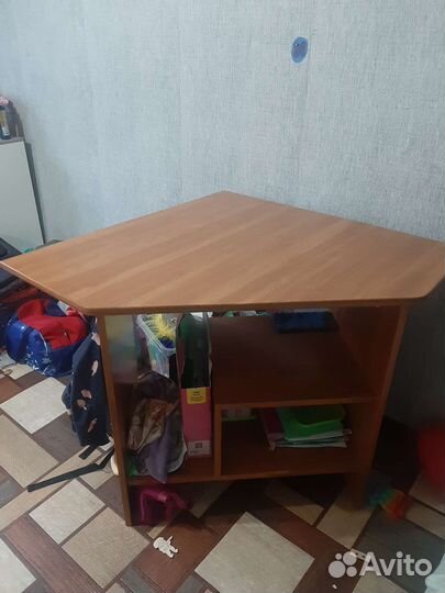 Компьютерный стол