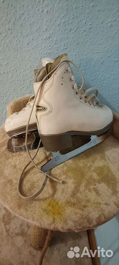 Фигурные коньки risport